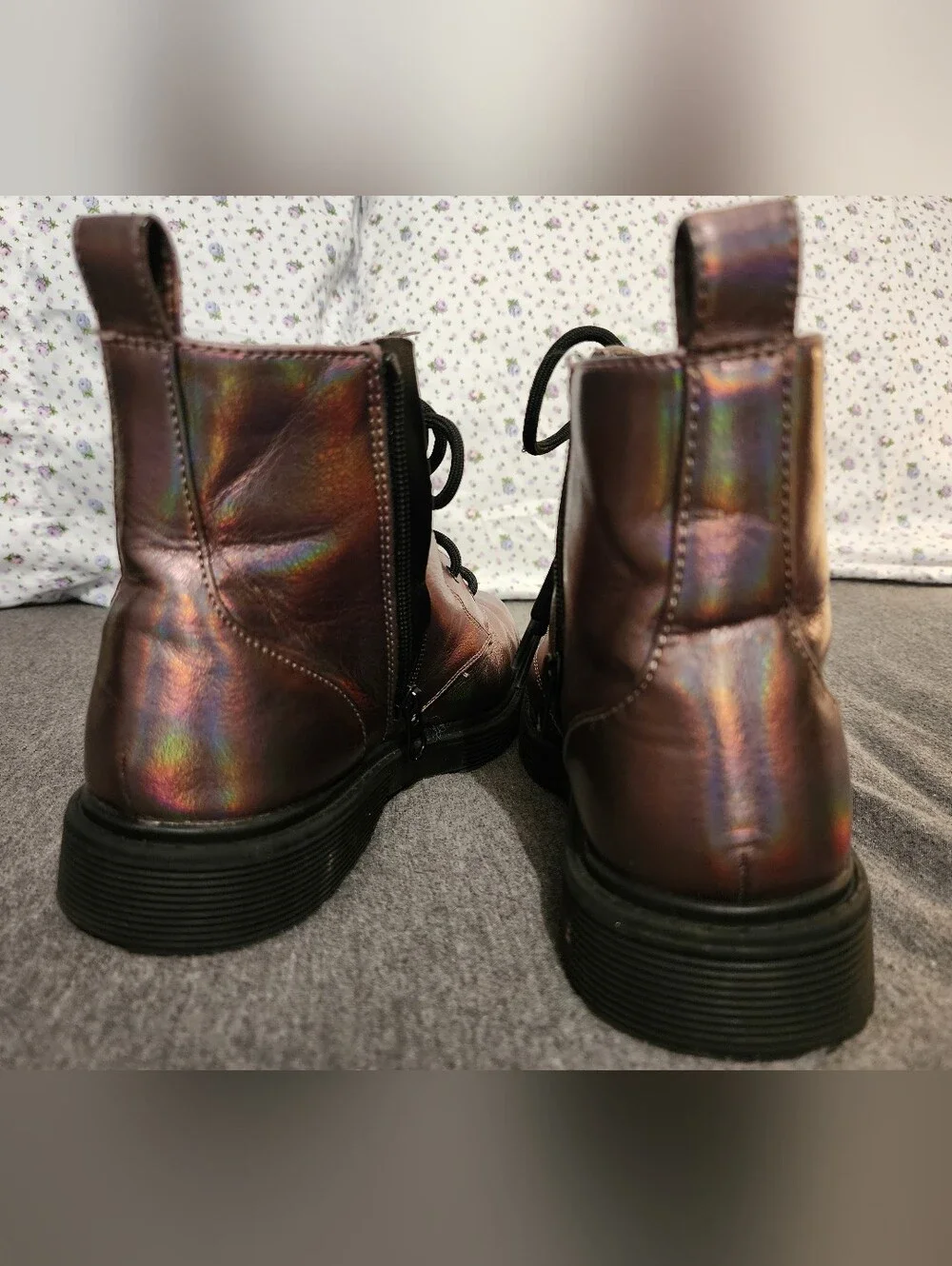 Girls Cat & Jack Holographic Lace-Up Combat Boots - Iridescent Pink Sz 5